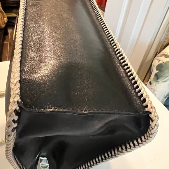 BrahmIn Smoke free no odors - Picture 7 of 8